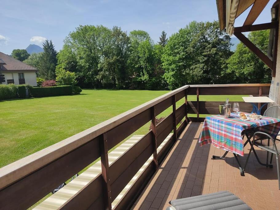 Bel Appartement Au Calme A 5 Minutes Du Village Menthon-Saint-Bernard Bagian luar foto