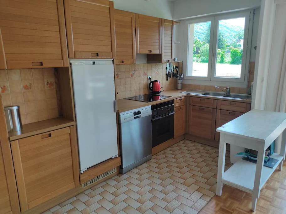 Bel Appartement Au Calme A 5 Minutes Du Village Menthon-Saint-Bernard Bagian luar foto