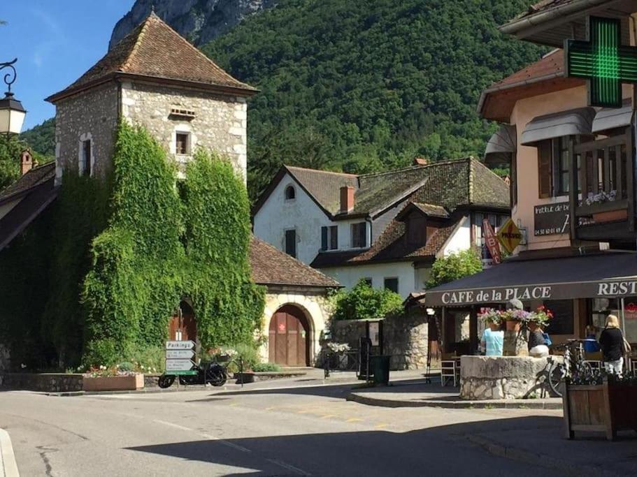 Bel Appartement Au Calme A 5 Minutes Du Village Menthon-Saint-Bernard Bagian luar foto
